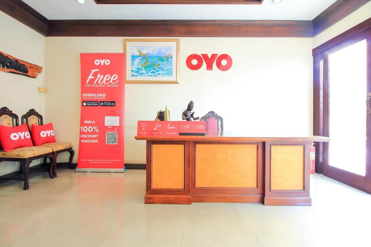 Oyo 383 White Inn Hotel Ban Khlong Lat Bua Khao Esterno foto